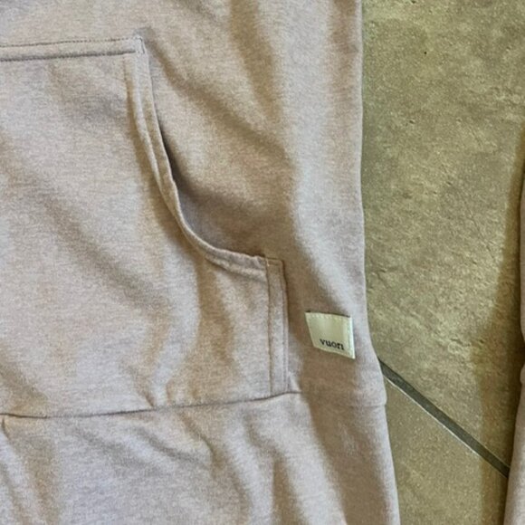 Vuori Performance Women’s DreamKnit Hoodie Light Heathered Mauve Luxe XS - Picture 2 of 4